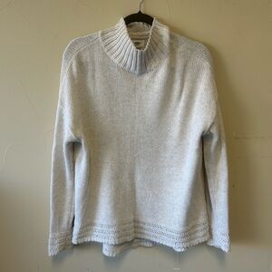 Old Navy Light Gray Women's Sweater